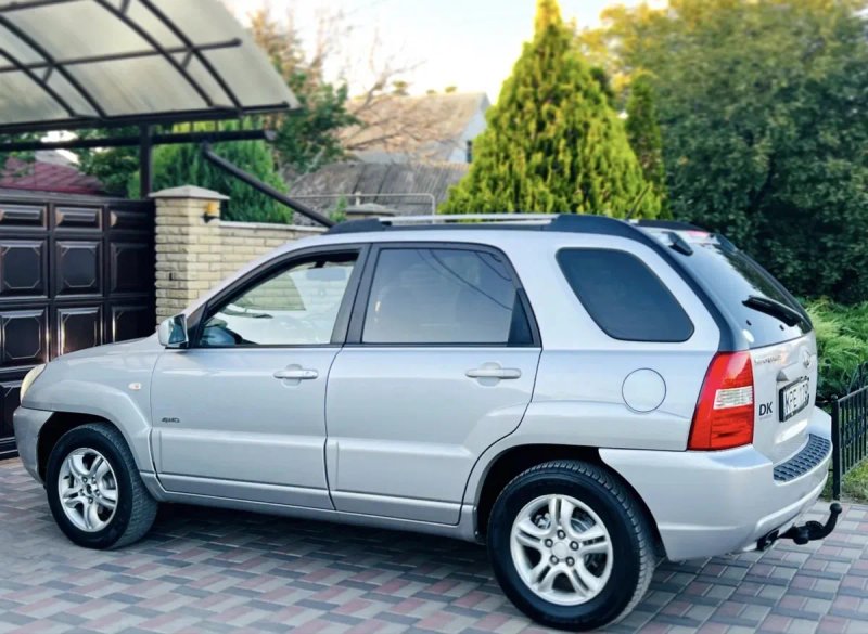 Продам  Киа Спортейдж 2,0 Дизель Полный привод  Автомобиль Полностью Обслужен В идеальном состоянии ТОРГ ДЛЯ ЗСУ — фото 3