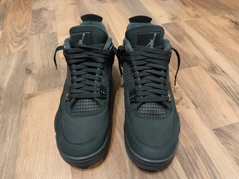 Продам кросівки Air Jordan 4 Retro "Black Cat" — фото 3