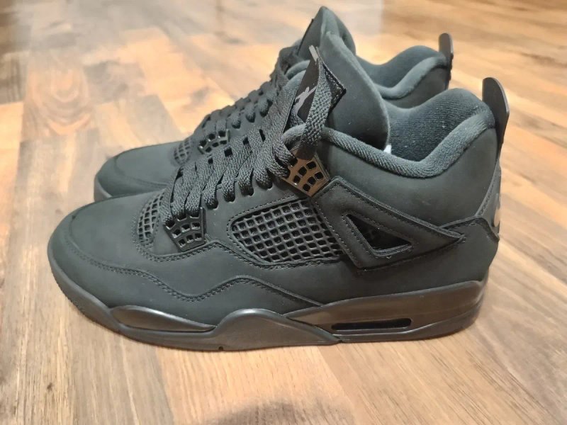 Продам кросівки Air Jordan 4 Retro "Black Cat" — фото 4