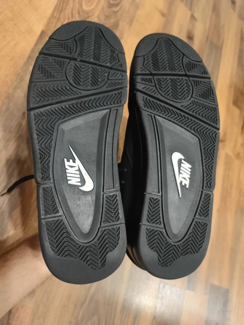 Продам кросівки Air Jordan 4 Retro "Black Cat" — фото 6