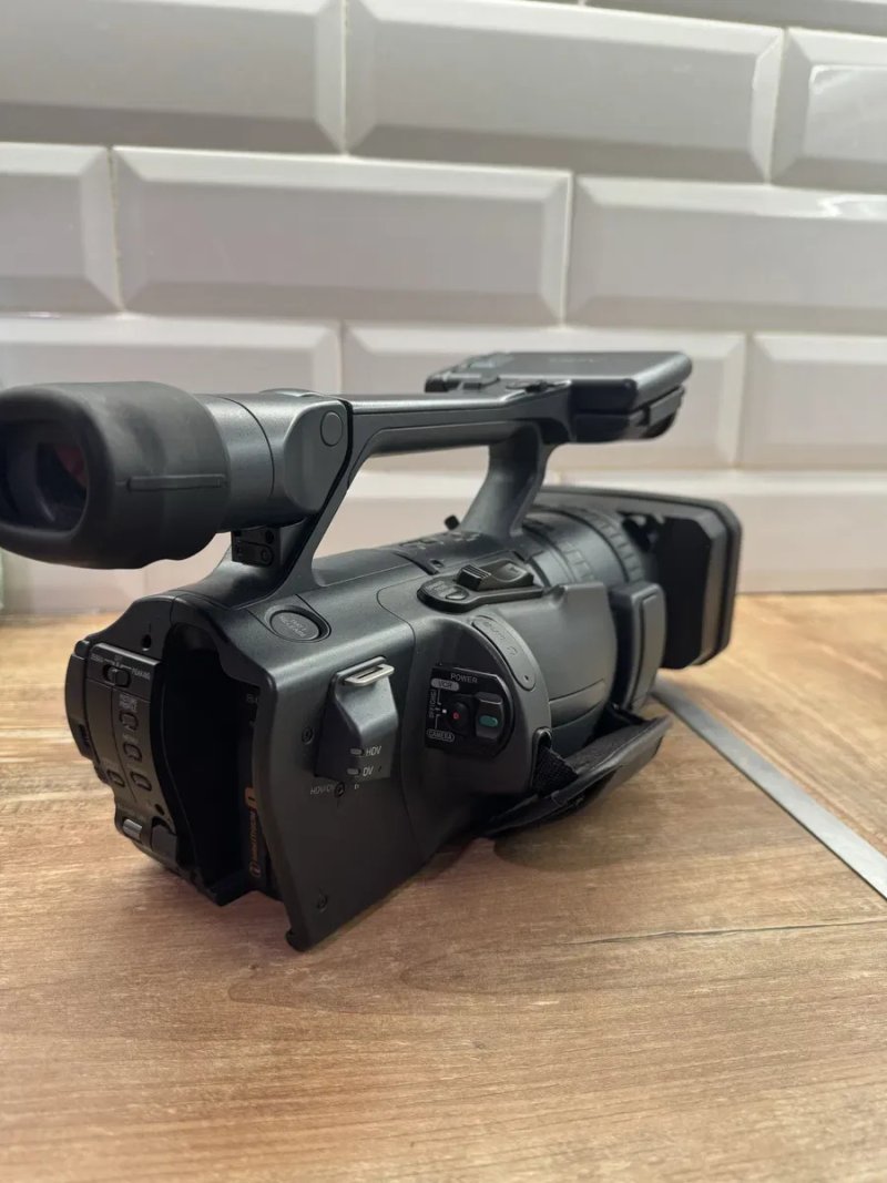 Продам легендарну напівпро-фесійну цифрову відеокамеру Sony HDR-FX1e в суперовому стані — фото 3