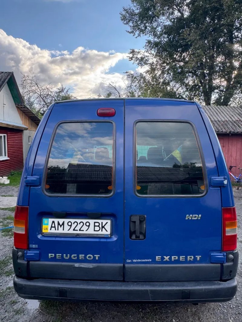 Продам Машину в гарно у стані — фото 2