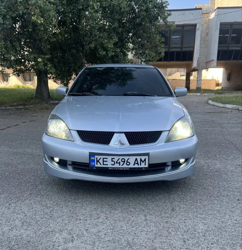 Продам Mitsubishi Lancer IX 2007 год 2,0 на механике — фото 3