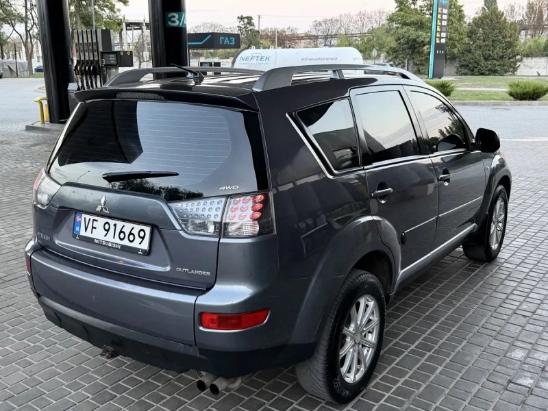 Продам Mitsubishi Outlander 2.0 турбо дизель 4х4 в идеальном состоянии — фото 8