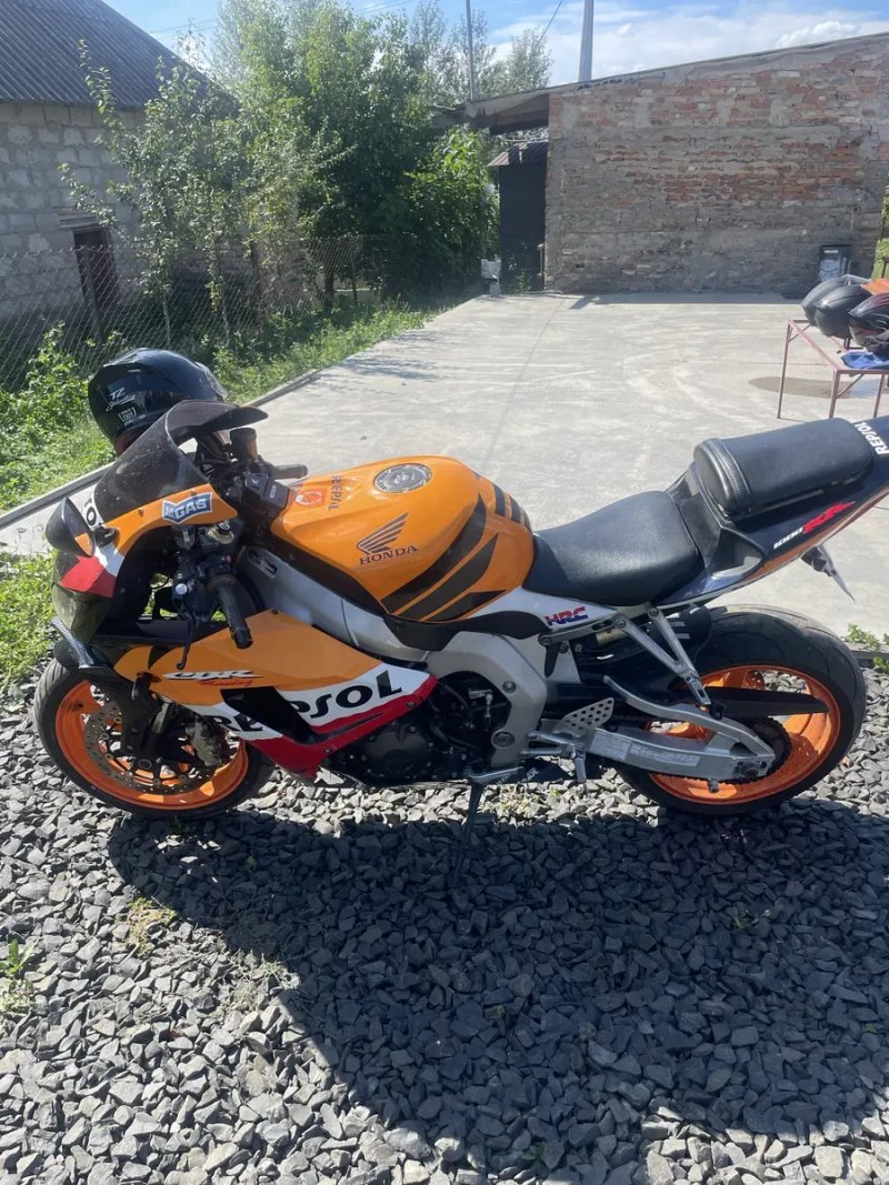 Продам мотоцикл Honda cbr 1000rr — фото 5