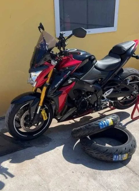 Продам мотоцикл Suzuki gsx s 1000 в супер стані