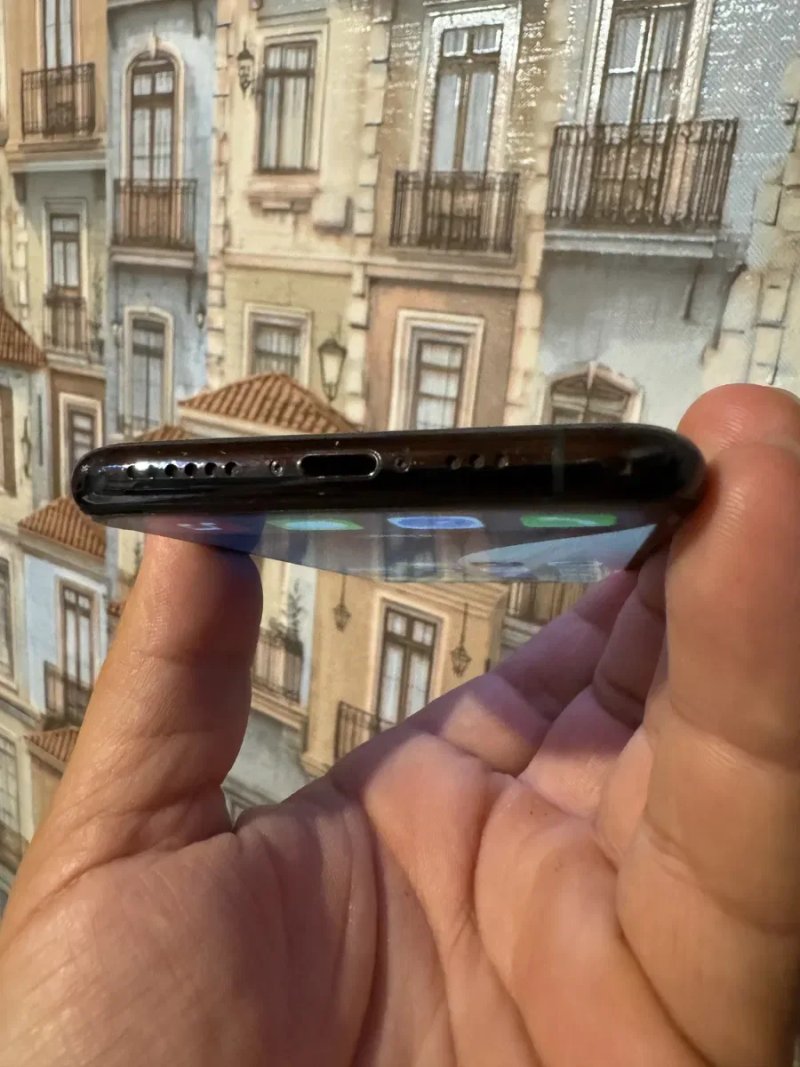 Продам недорого суперовий Iphone 11Pro на 64Gb — фото 2