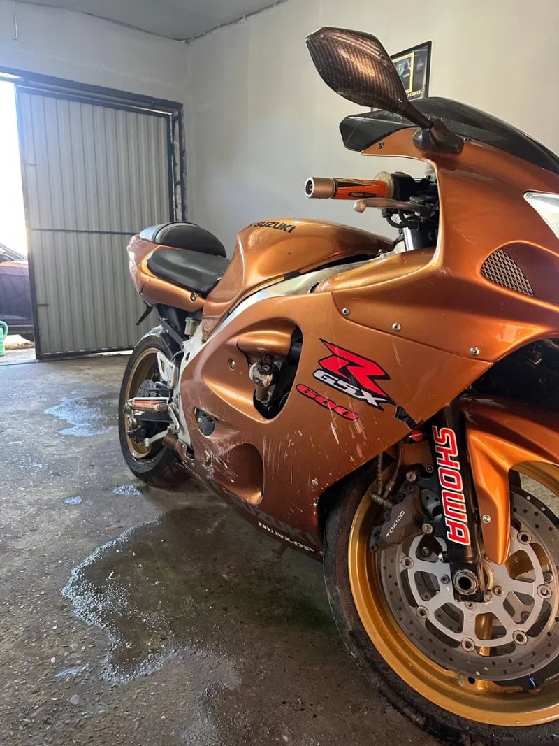 Продам / Обмін Suzuki GSX-R600 (З документами) + Екіпіровка й шолом у подарунок! — фото 2