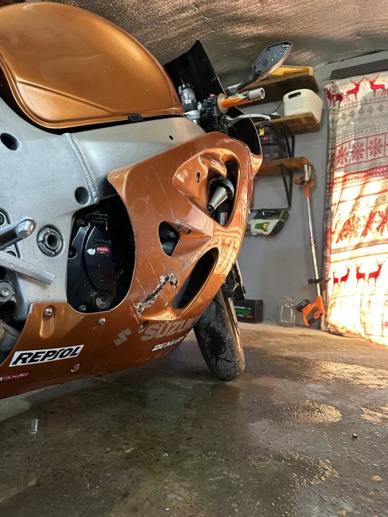 Продам / Обмін Suzuki GSX-R600 (З документами) + Екіпіровка й шолом у подарунок! — фото 5