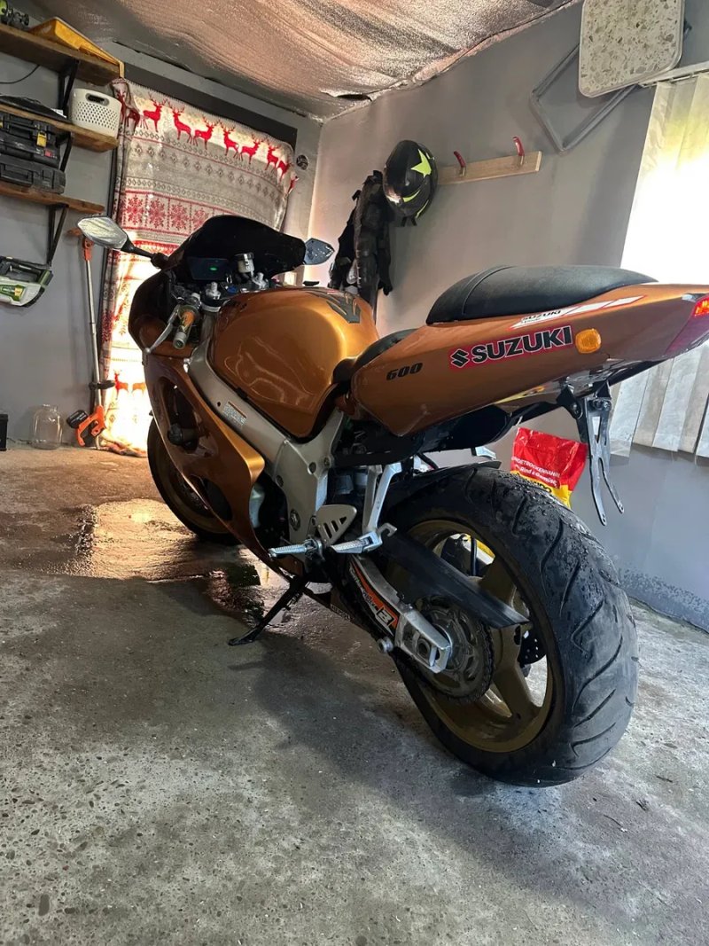 Продам / Обмін Suzuki GSX-R600 (З документами) + Екіпіровка й шолом у подарунок! — фото 6