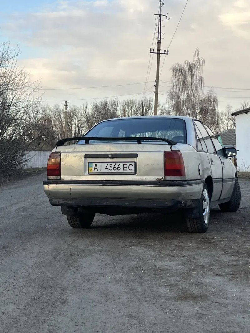 Продам Opel Omega A 1,8 Инжектор — фото 6