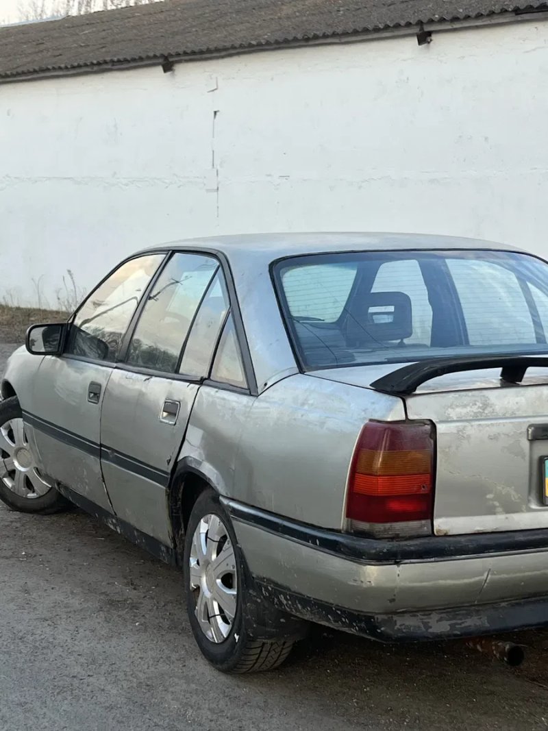 Продам Opel Omega A 1,8 Инжектор — фото 8