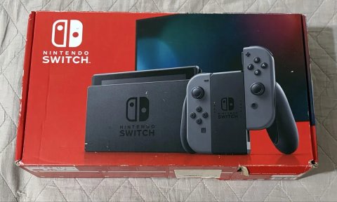 Продам почти новую Nintendo Switch, читайте описание
