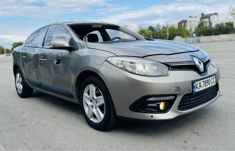 Продам Renault Fluense 2015 рік 1.5 Дизель після обстрілу! — фото 3