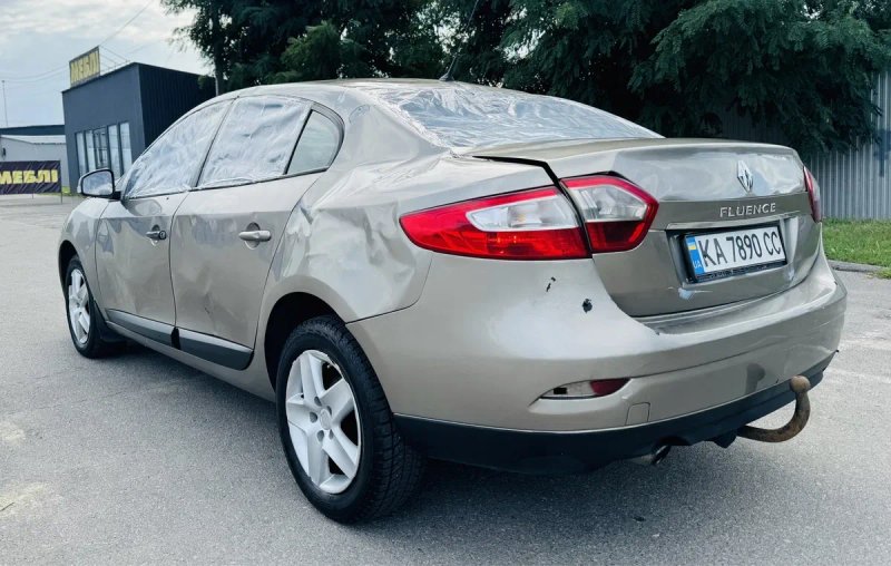 Продам Renault Fluense 2015 рік 1.5 Дизель після обстрілу! — фото 4