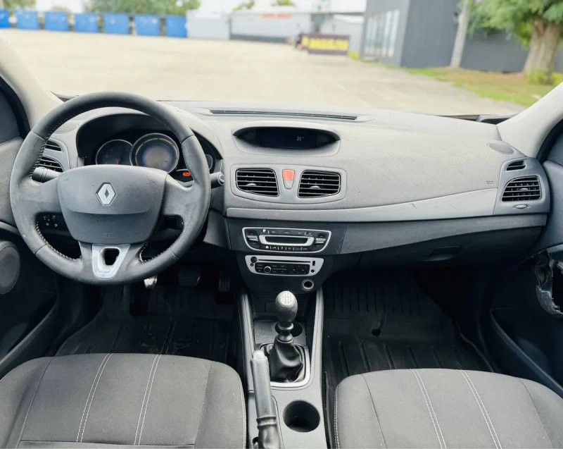 Продам Renault Fluense 2015 рік 1.5 Дизель після обстрілу! — фото 7