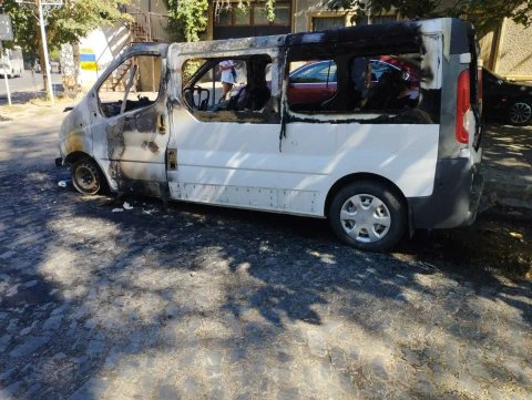 Продам RENAULT Trafic L2 після підпалу