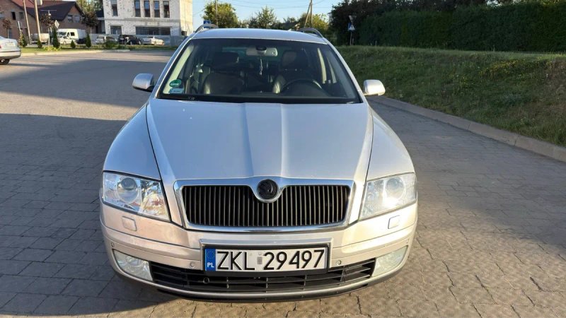 Продам Skoda Octavia,2.0D,авто в Наявності — фото 2