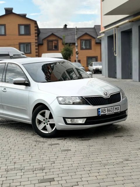 Продам skoda rapid , дизель 1.6