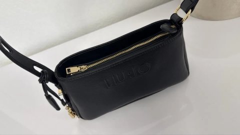 Продам сумочку LiuJo