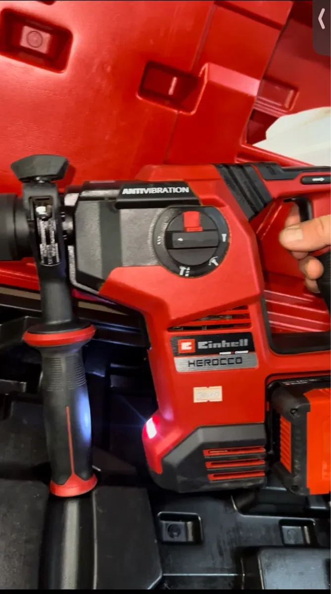 Продам свій Einhell HEROCCO з двома акумуляторами 3А та зарядкою — фото 4