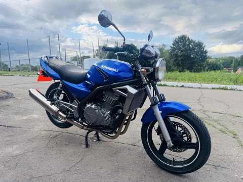Продам свіжопривезений з Німечинни Кawasaki er-5 2005p