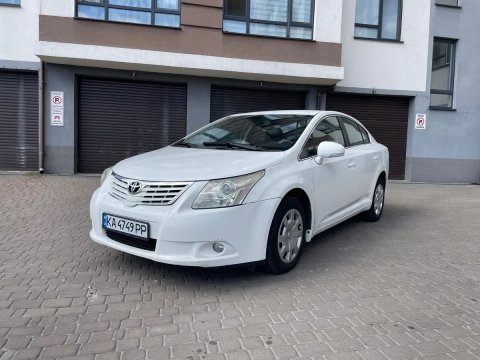 Продам Toyota Avensis 2010 року 1.8 бенз Автомат