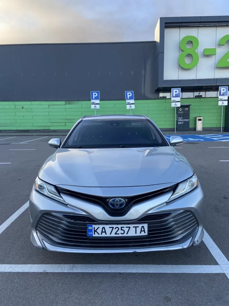 Продам Toyota Camry 2020 2.5 гибрид — фото 2