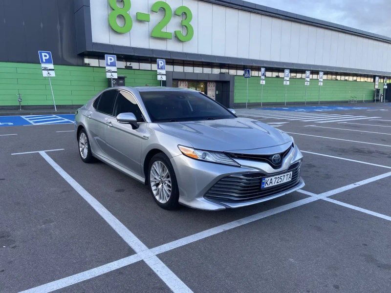 Продам Toyota Camry 2020 2.5 гибрид — фото 3