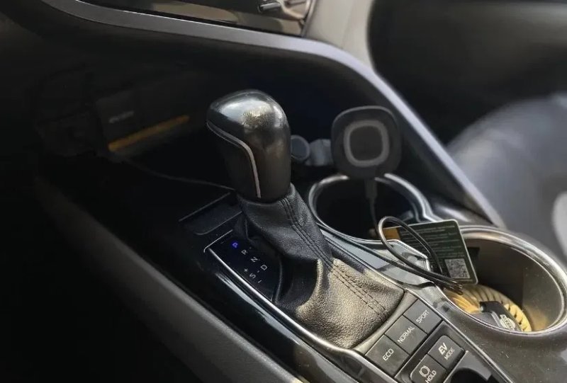 Продам Toyota Camry 2020 2.5 гибрид — фото 8