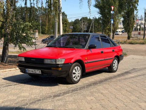 Продам TOYOTA Corolla 1989р 1.3газ-бенз