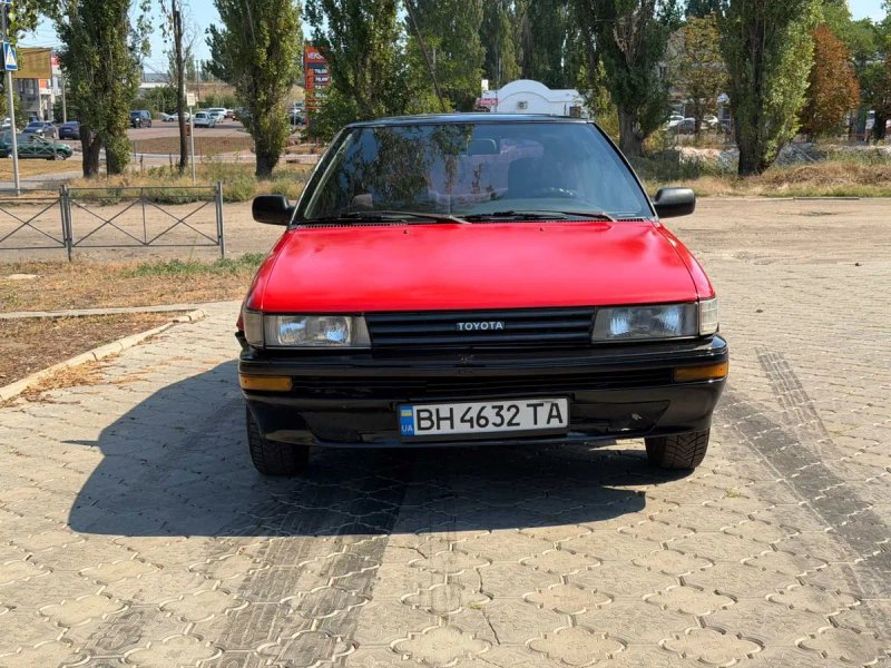 Продам TOYOTA Corolla 1989р 1.3газ-бенз — фото 2