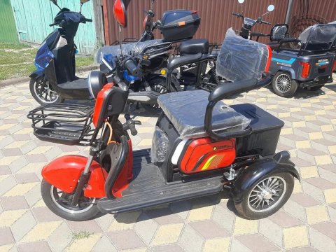 Продам трицикл триколісний електро скутер