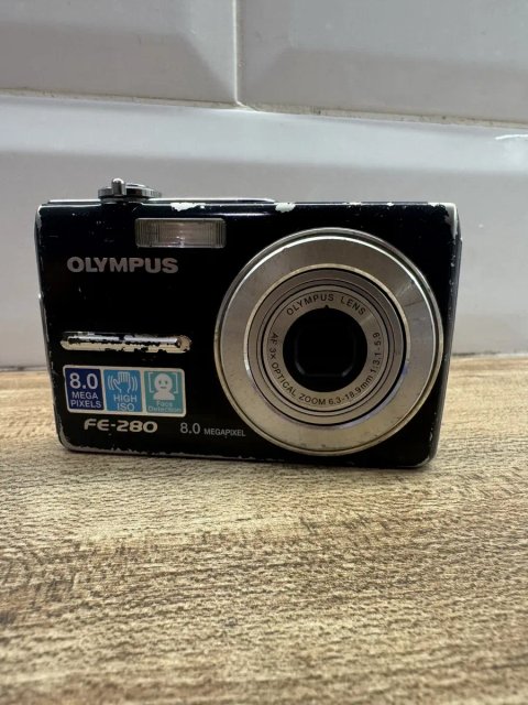 Продам цифровий фотоаппарат Olympus FE-280 в гарному стані
