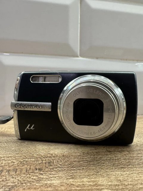 Продам цифровий фотоаппарат Olympus Mju 1010 в гарному стані