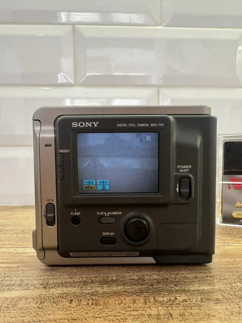 Продам цифровий фотоаппарат Sony MVC-FD5 в гарному стані — фото 4