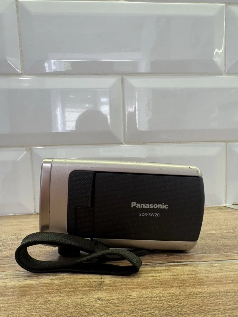 Продам цифровую відеокамеру Panasonic SDR-SW20 в гарному стані — фото 2