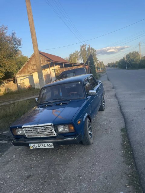 Продам ваз 2107