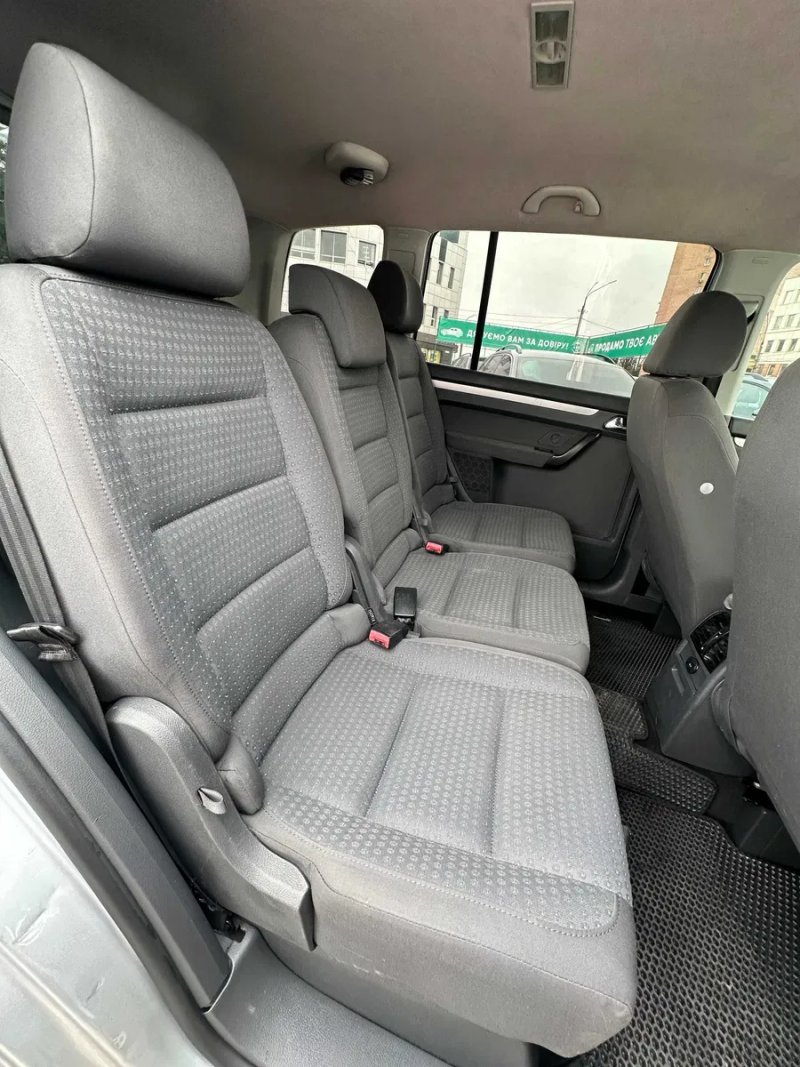 Продам Volkswagen Touran 2006 рік можлива розстрочка,кредит,обмін! — фото 4