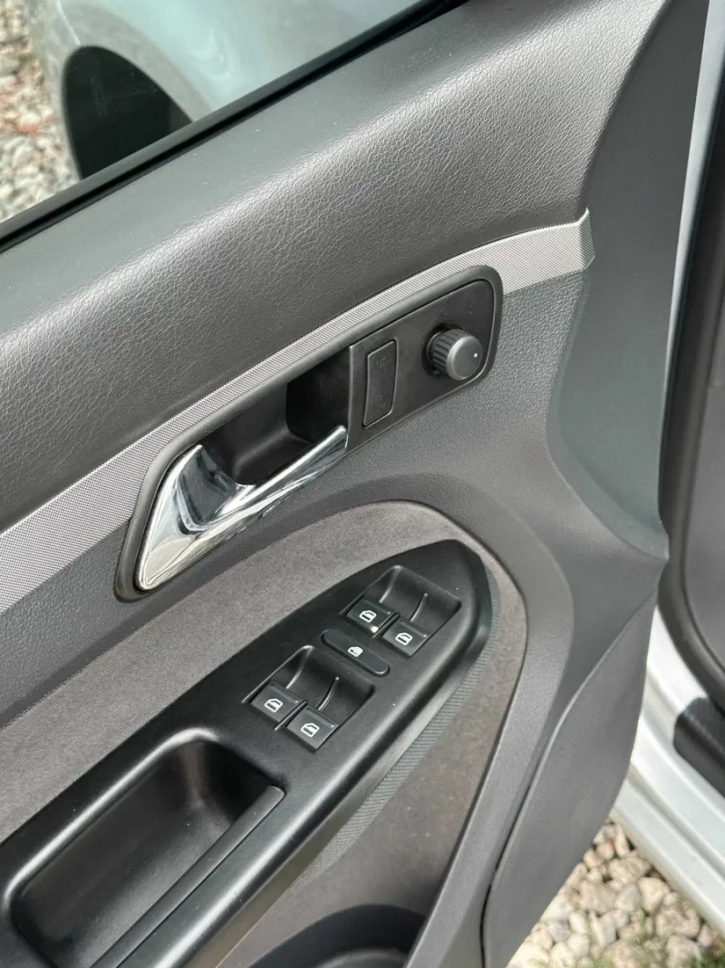 Продам Volkswagen Touran 2006 рік можлива розстрочка,кредит,обмін! — фото 6