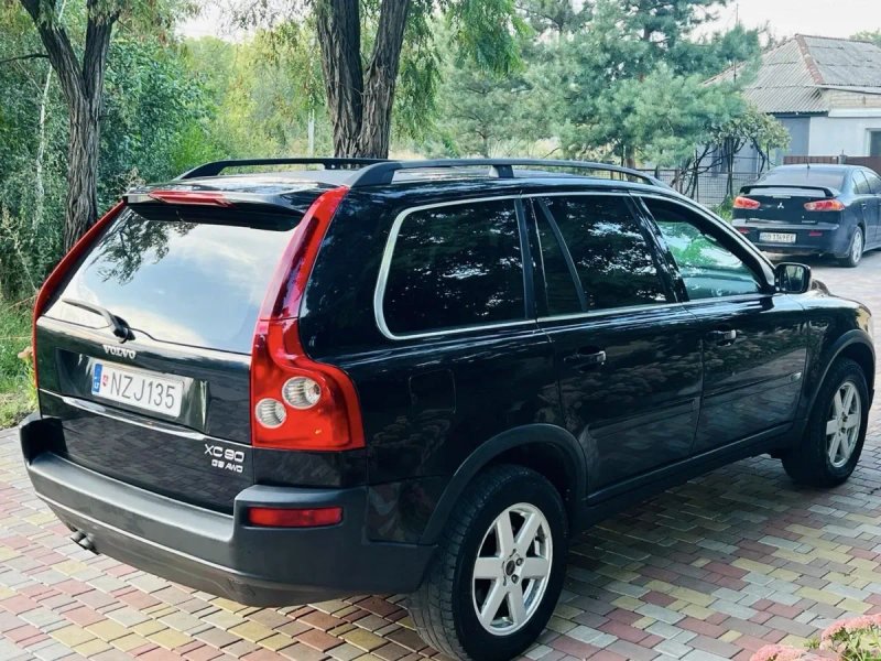 Продам Volvo ХC90 2.4 турбодизель 4X4 полный привод 7 мест в идеальном состоянии — фото 4
