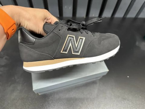 Продам жіночі кросівки New Balance – нові, оригінал , розмір 38 ( стелька 24,5 см)