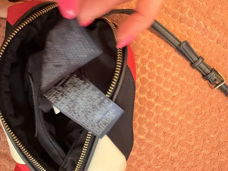 Продам жіночу сумку кросс боді оригінальна ! від бренду Tommy Hilfiger — фото 4