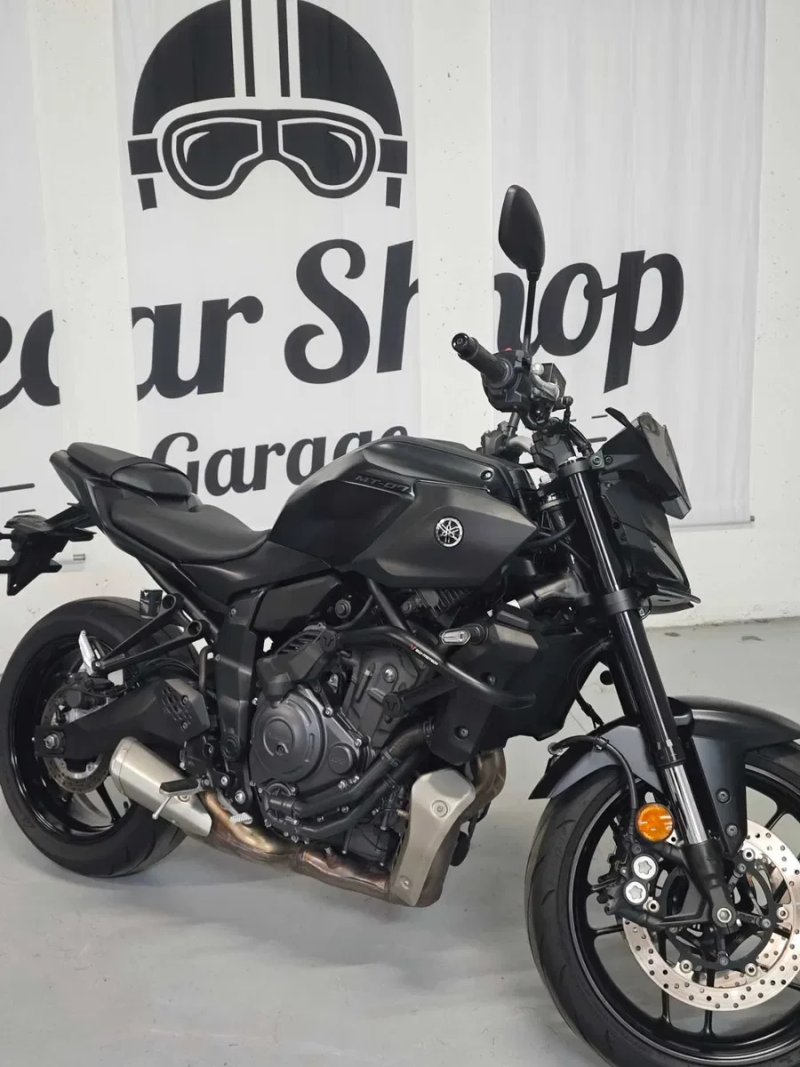 Продаємо офіційний мотоцикл Yamaha МТ-07 Y-AMT (роботизована КПП), 2025 року випуску. — фото 2