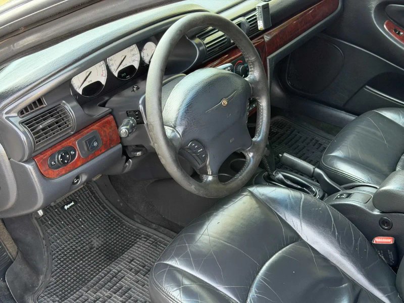Продаю Chrysler Sebring 2001 року, 2.7 л на автоматі • Газ/бензин — фото 8
