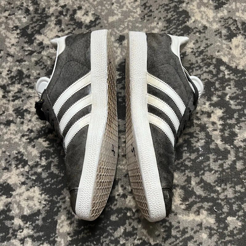 Продаю кросівки Adidas Gazelle — фото 4