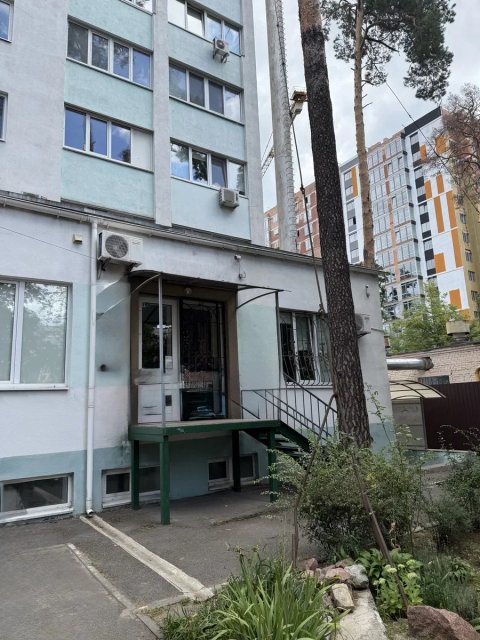 Продаж комерційного приміщення  в центрі Ірпеня