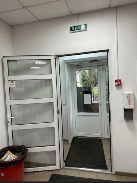 Продаж приміщення в центрі Ірпеня по вул. Університетська з орендарями