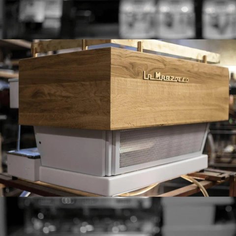 Професійна кавомашина La Marzocco Linea