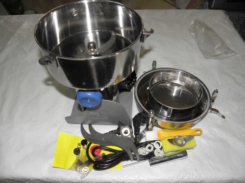 Професійний млин, подрібнювач, гриндер, мукомолка 1,6 кВт, 3 л
